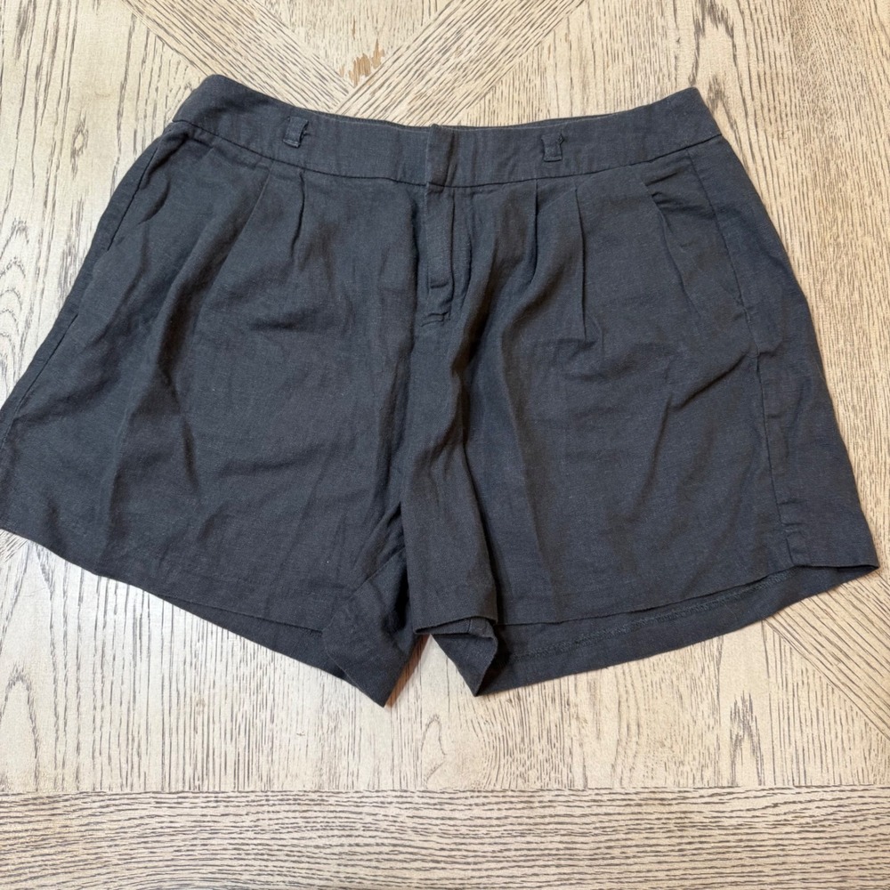 Old Navy Womens‎ Size 4 Black Cat High Rise Pleated Linen Blend Shorts